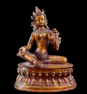 18-19th C Bronze Green Tara Seated On A Raised Lotus / Seated Buddha. 18th / 19th century bronze 