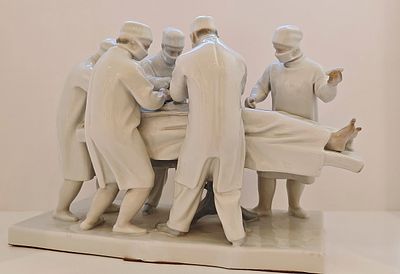 [Авторский фарфор] Сотников Алексей Георгиевич (1904—1989). Борьба за жизнь. 1950-е. Авторская 