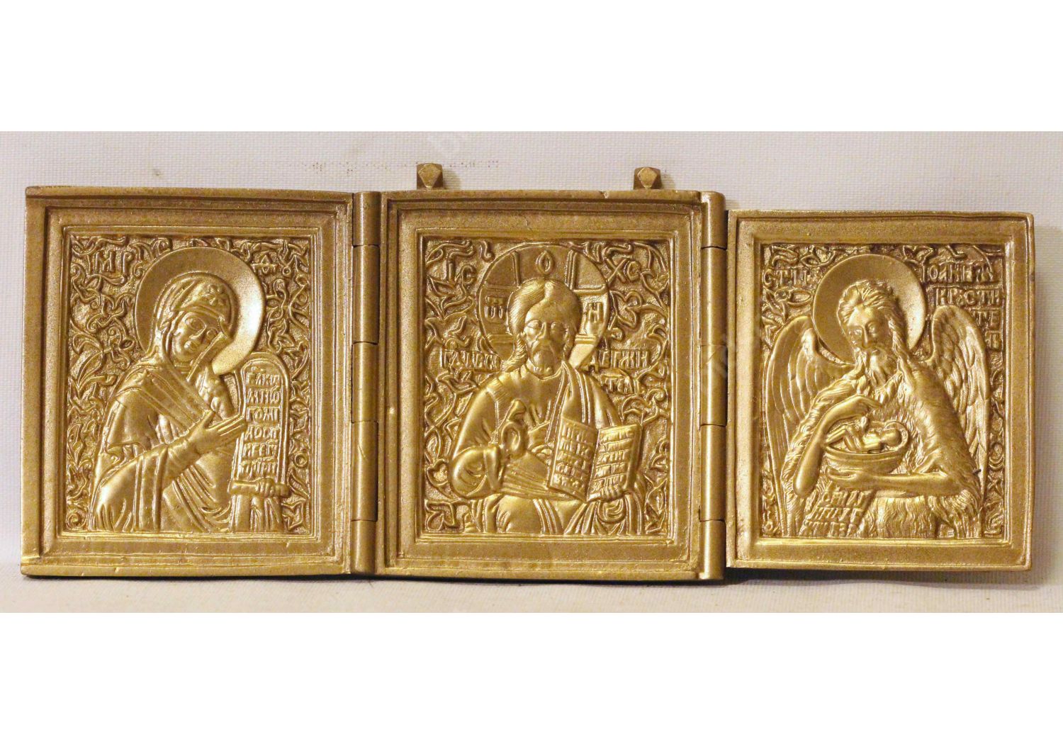 Створка складень святая богородица. Икона складень деисус. Складень богоматерь всех скорбящих 19 век. Складень трехстворчатый николай чудотворец 19 век. Старообрядческое медное литьё иконы.
