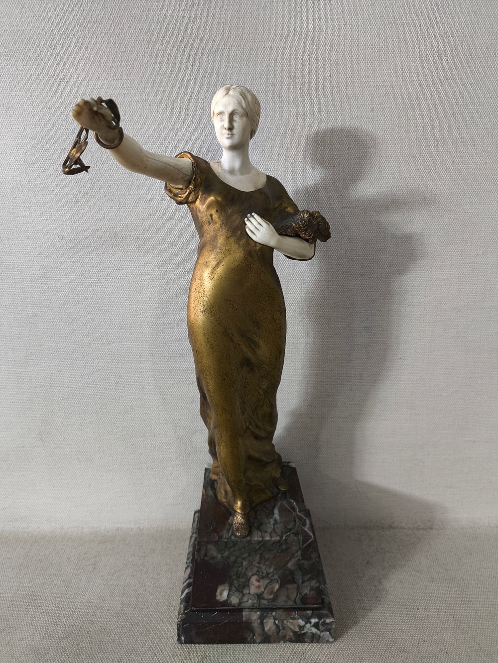 Oren and Raphael Collectibles and Antiques | Auction 69