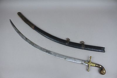 שמשיר עותומני תורכי, חרב הקרב המפורסמת של האימפריה העותומנית. להב כבד עם קמור עמוק, מחושל מפלדת 