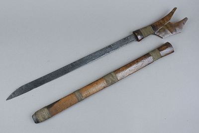 חרב ALAMNAG אינדונזיה. חרב ALAMANG היא חרב הקרב העיקרית של שבטי הבוגיס והמקסרס (Bugis and 