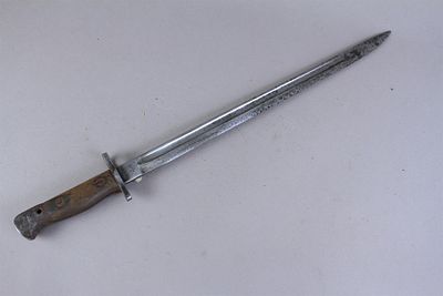 ביונט בריטי מודל 1907 לרובה לי-אנפילד, חתום וממוספר. מצב טוב. ללא נדן