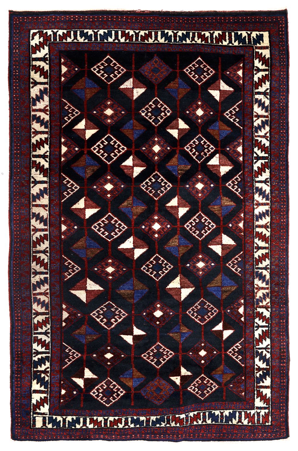 CENTRAL PERSIA BAKHTIARI REGION RUG, CIRCA 1920. Wool pile knotted on cotton, diagonal lozenges 