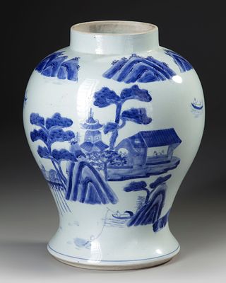 CHINESE BLUE AND WHITE VASE, 20TH CENTURY. A finely painted Chinese blue and white porcelain 