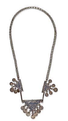 A PALESTINIAN SILVER NECKLACE, 19TH CENTURY. A traditional Palestinian silver necklace featuring 