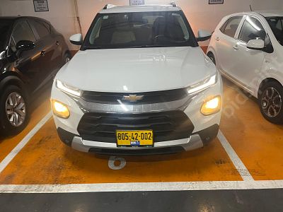 שברולט טרייל בלייזר. 52,000 ק"מ, יד ראשונה. תיבת הילוכים: אוטומטי
צבע: לבן, מנוע: בנזין, נפח 