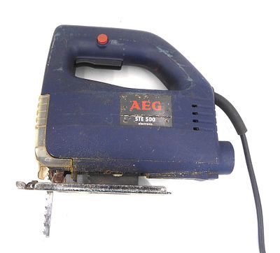 מסור אנכי (ג'יגסו) מדגם AEG STE 500 electronic.
סוג כלי: מסור אנכי (ג'יגסו).
יצרן ודגם: AEG STE 