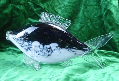 פסל זכוכית מורנו בדמות דג צבעוני מונציה רוחב 26 ס"מ גובה 16 ס"מ מצב שלם