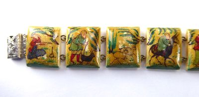 צמיד פרסי וינטג' מעצם מעוטר בציורי יד אורך 21 ס"מ עובי 2.5 ס"מ