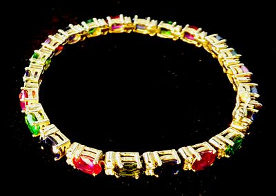 צמיד טניס זהב 14K עם שיבוצים משקל 20.1 גרם אורך 21 ס"מ סגירה מאובטחת עמלת לקוח 12% בלבד