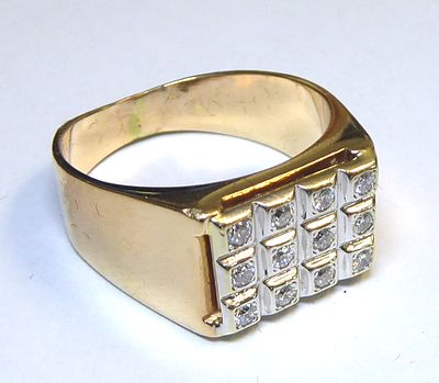 טבעת זהב צהוב לגבר 14K קוטר 1.9 ס"מ ניתנת להקטנה והגדלה משקל 10.1 גרם דגם יחודי 1/1 עוצב ויוצר 