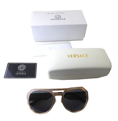 GIANNI VERSACE משקפי שמש במצב חדש עם הקופסא המקורית הניירת וכרטיס אוטנטיות