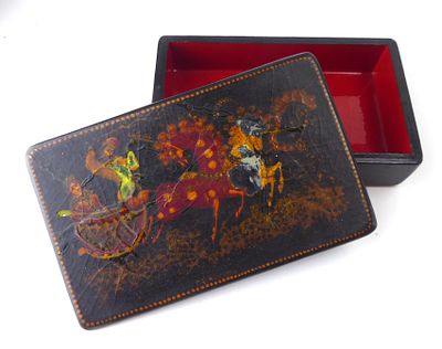 קופסת פלך מצויירת ביד וחתומה עם ציור יד חופשי מידות 6X10 ס"מ גובה 3.5 ס"מ