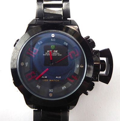 WEIDE שעון יד ספורטיבי גדול לגבר קוטר 50 ס"מ מרשים לוח שחור מחוגים אדומים חדש תקין במצב עבודה 