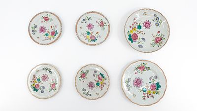 A lot of six antique Chinese Famille rose floral decorated porcelain plates. A lot of six 