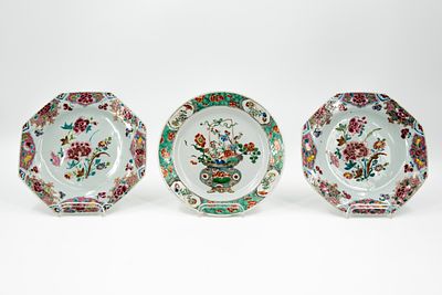A lot of three Chinese Famille rose and Famille verte porcelain plates with various floral 