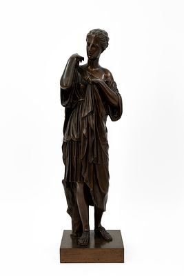 An antique patinated bronze sculpture figure of Diana of Gabii. Marked by Luppens et cie - 