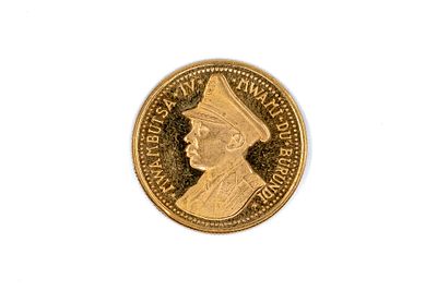 A Burundi gold 25 Francs coin of Mwambutsa IV, dated 1962. With bust of Mwambutsa IV in 