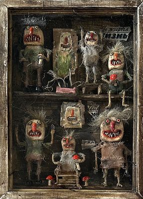 Андрей Гализини. Грибная жизнь. Дерево, картон, глина, мел, морилка. 32,5х24х5 см. 2024.