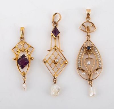 (3) 10K VINTAGE PENDANTS. (1) 10K yellow gold open work pendant set with central square cut .3 