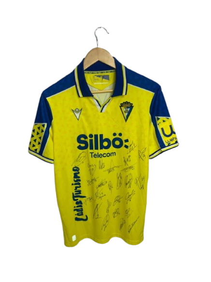 A stranger - Cadiz CF shirt signed by Silb&ouml; Telecom / Calido Turismo. Yellow Cadiz CF jersey with 