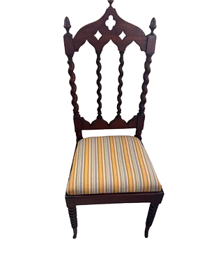 Dining Chair. 6 Und. A finely carved wooden piece with spiral columns and Gothic tracery 