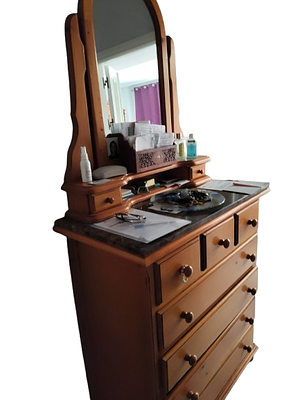 Dresser. Classic pine wood chest of drawers with matching mirrored headboard. The lower section 