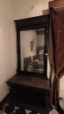 s. XIX - XX - Console table with mirror. All these items must be collected from the house in 