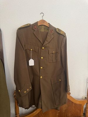 Francoist Era, c. 1950s-1970s - Original Spanish Army Infantry Colonel Dress Uniform. All these 