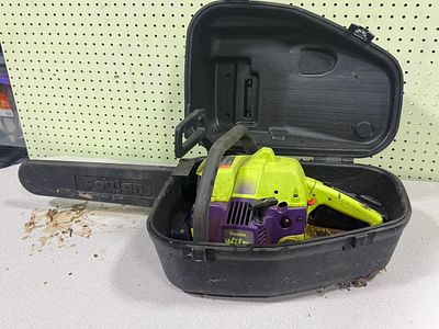 Poulan Wild Thing Chainsaw with 16" Bar and Case — has compression, possible water damage