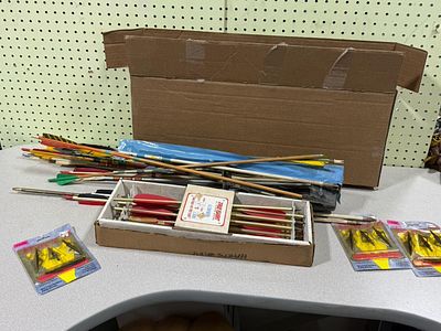 Arrow Lot — includes crossbow arrows and broadheads