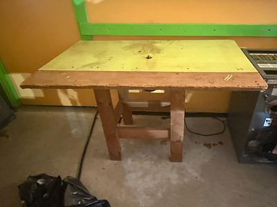 Shop-built Wooden Router Table with Integrated Black & Decker 1.25 HP Router Model 7613. This is 