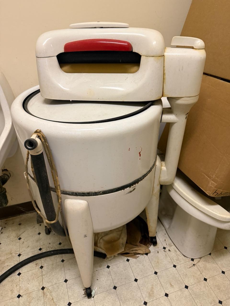 May Tag Ringer Washing Machine Lot 200 - Vintage Wringer Washing Machine Attributed to Maytag | PACC ...