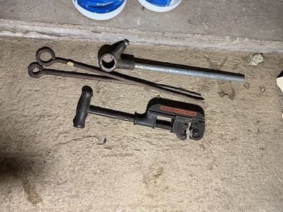 An Assortment of Vintage Industrial Plumbing and Hand Tools Including Beaver 102 Pipe Cutter 