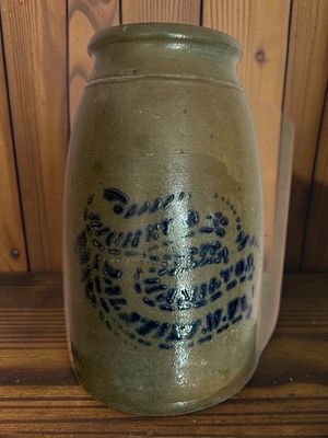 RICHEY & HAMILTON / PALATINE, WV Stoneware Crock 1 gallon, THERE IS A CRACK AS PICTURED, it is 