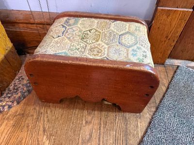 Arts and Crafts Style Wood Footstool with Hexagonal Pattern Tapestry Upholstery, 15" wide. Auctio 