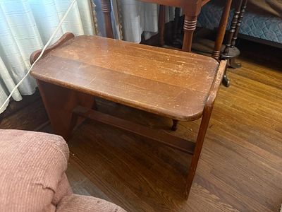 Mid-Century Colonial Revival Maple Vanity Stool, 25" long. Auction pickup for this auction is 