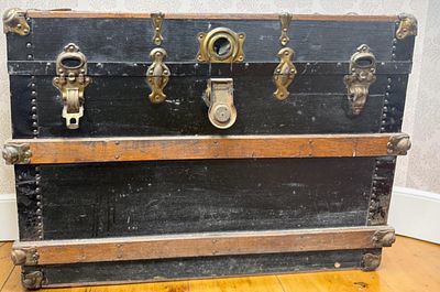 Antique American Flat-Top Steamer Trunk with Interior Tray