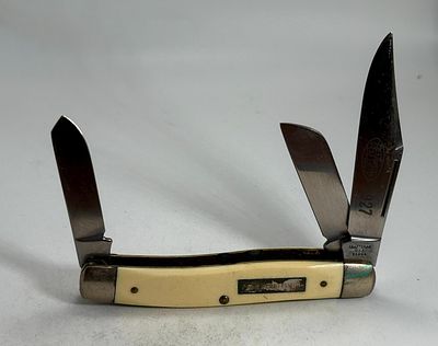 Vintage Sears Craftsman 95044 Stockman Three Blade Folding Pocket Knife. A vintage Craftsman 