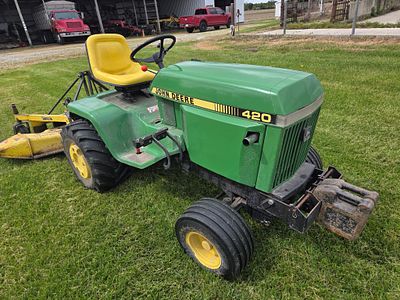 WEST OF MARION PICKUP- 1991 John Deere 420 Garden Tractor with Model 260 Grooming Mower. This 
