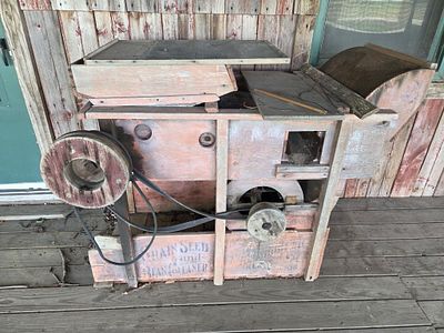 KENTON AREA PICKUP- Antique A. T. Ferrell Clipper Grain Seed and Bean Cleaner. This is an 