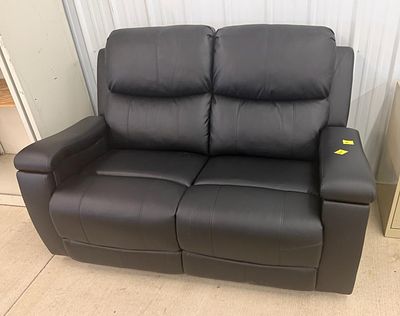 Contemporary Two-Seat Reclining Loveseat in Black Synthetic Leather
