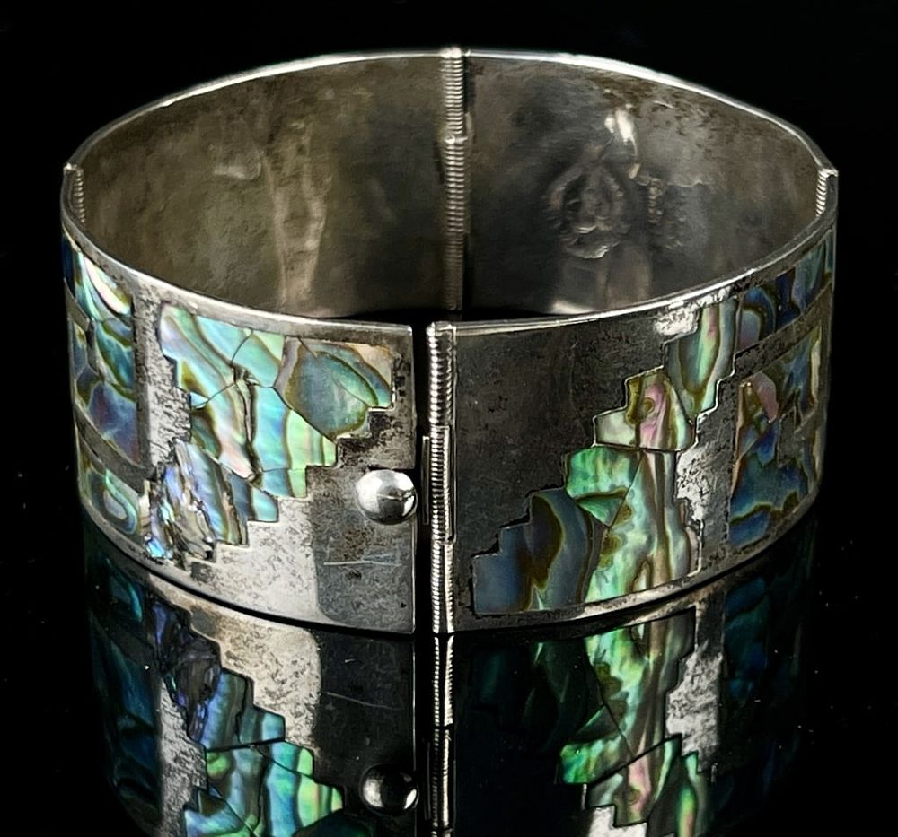 Palmer's Auction Co | Antique Jewelry, Victorian, Navajo, Coins