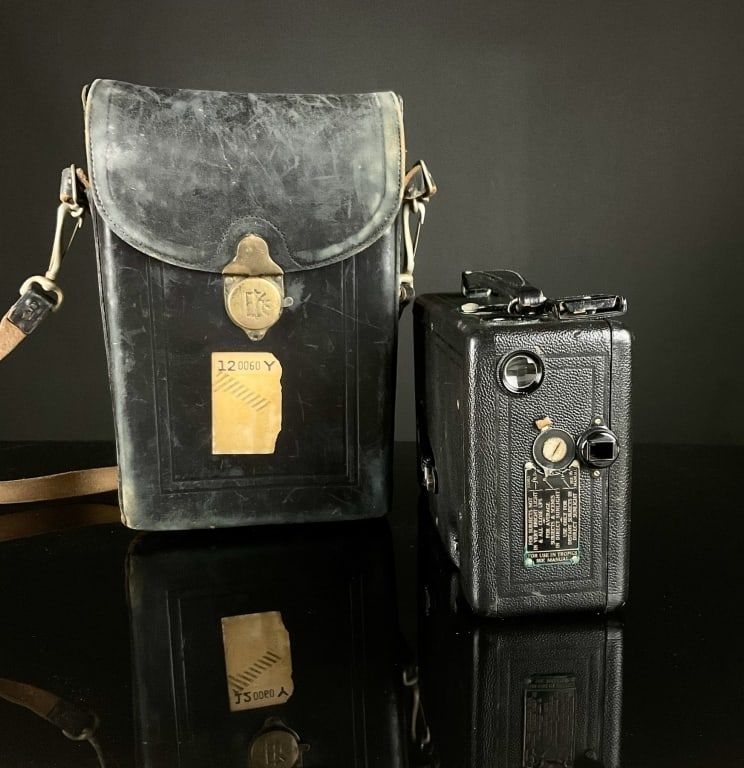Palmer's Auction Co | Antique Camera Estate of William Camp #2