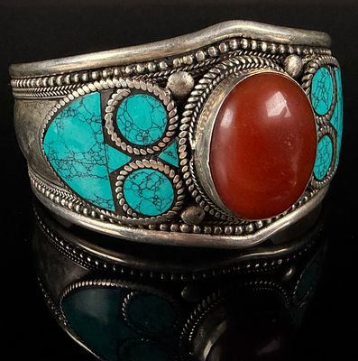 Unmarked Silver Wide Cuff Bracelet Carnelian Cabochon and Turquoise Inlay
Category: Bracelets. Th 