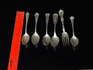 A Collection of Six Assorted American Sterling Silver Flatware Pieces. A collection of six Image - 10