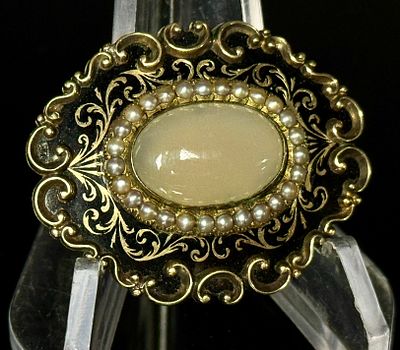 10K Victorian Mourning Style Brooch with Cabochon and Seed Pearls. A single antique or vintage 