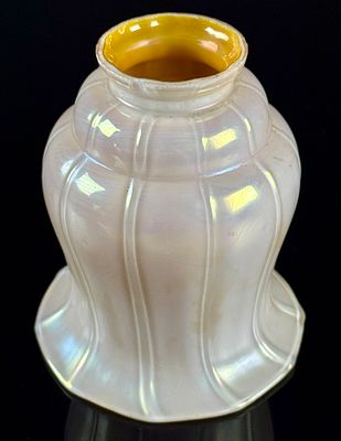 Steuben Aurene Art Glass Ribbed Lamp Shade. A single antique or vintage art glass light shade 