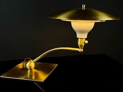 M.G. Wheeler Mid-Century Modern Sight Light Desk Lamp for Wasley Products. A Mid-Century Modern 